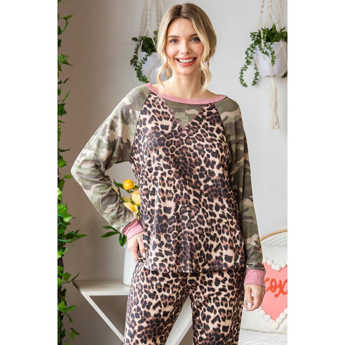 Camouflage Animal Mix Contrast Jogger Pants Set